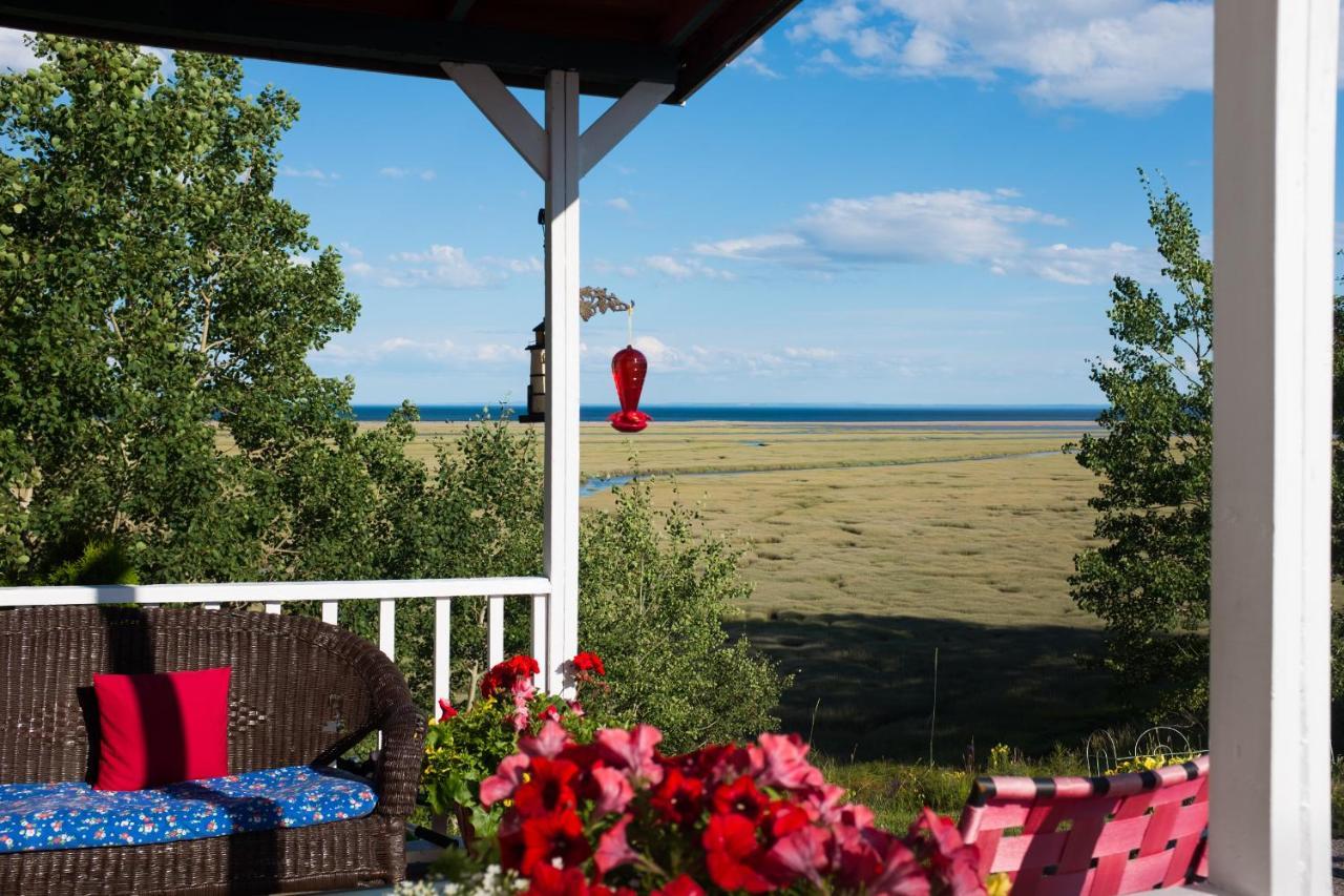 Gite La Maree Portneuf Sur Mer Екстериор снимка